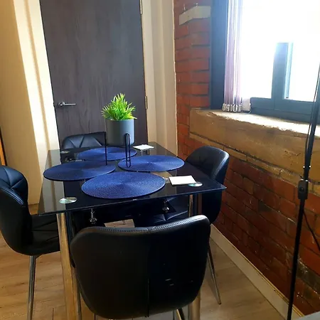 Contractor Friendly 2br Weekly, Monthly Apartamento
