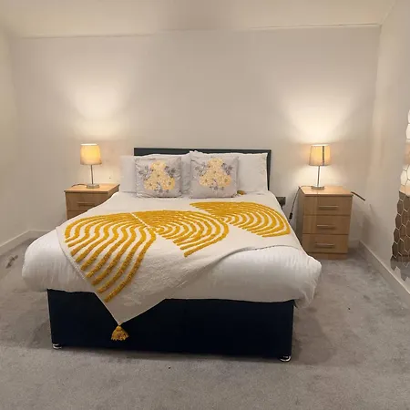 Contractor Friendly 2br Weekly, Monthly