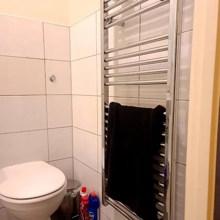 Contractor Friendly 2br Weekly, Monthly *