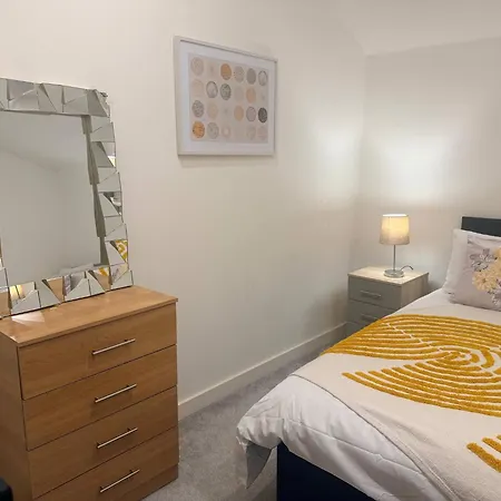 Contractor Friendly 2br Weekly, Monthly