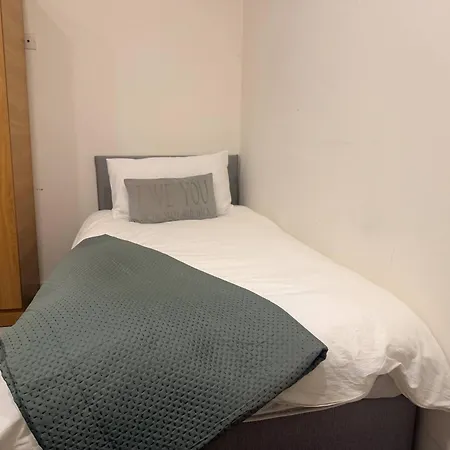 Contractor Friendly 2br Weekly, Monthly *