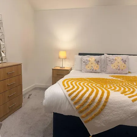 Contractor Friendly 2br Weekly, Monthly Apartamento