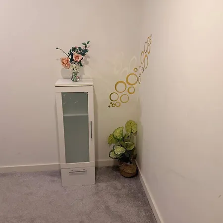 Contractor Friendly 2br Weekly, Monthly * Bradford (West Yorkshire)